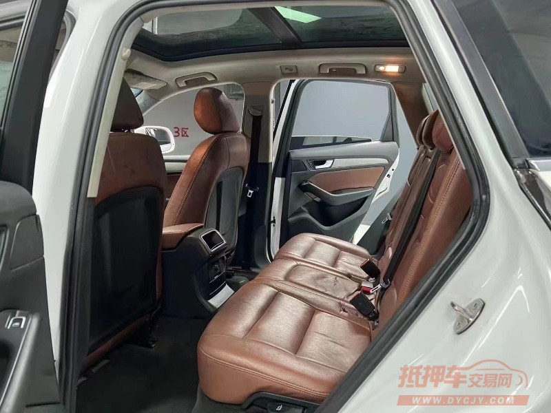 成都15年奥迪Q57