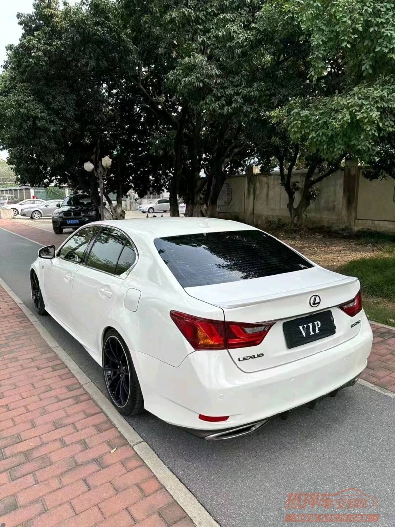 广州12年雷克萨斯GS7
