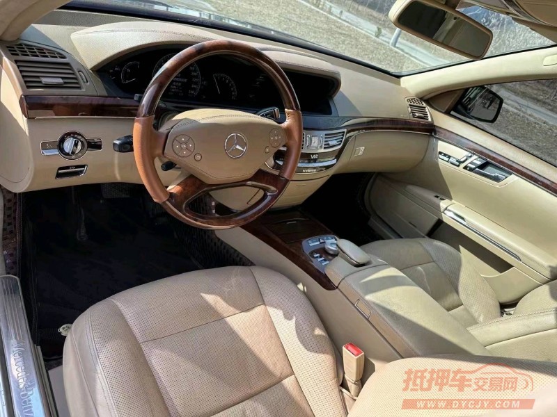 烟台10年奔驰S8