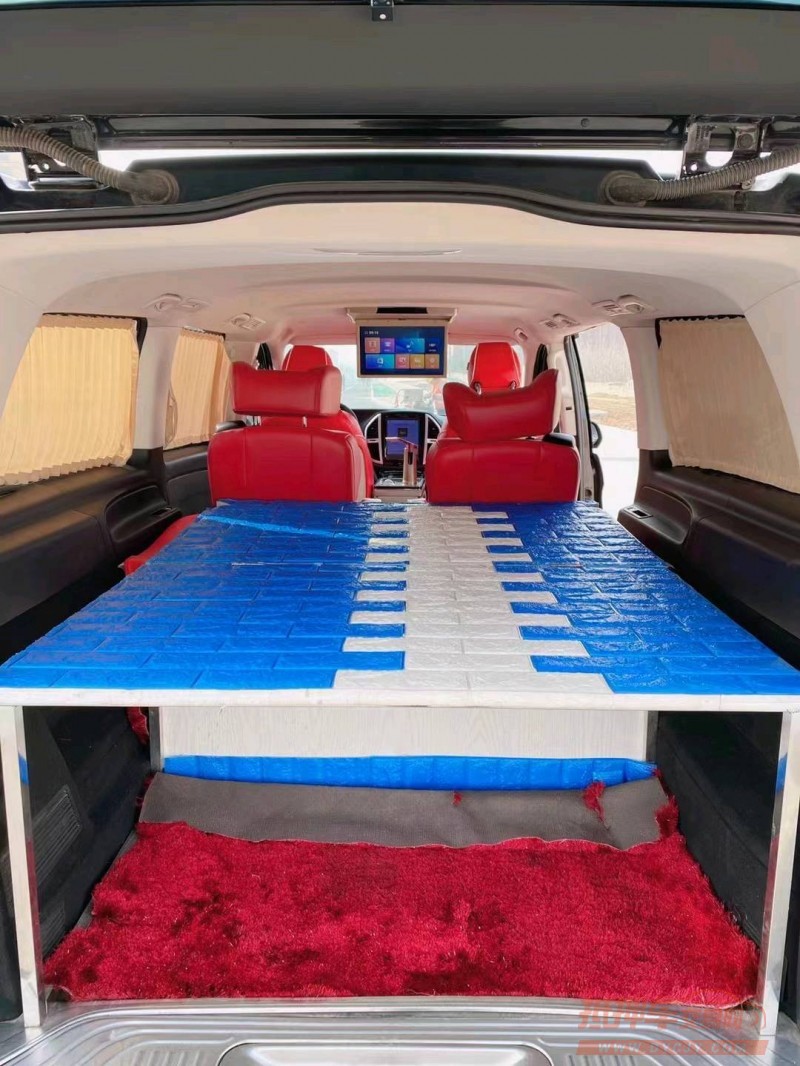 枣庄17年奔驰威霆8