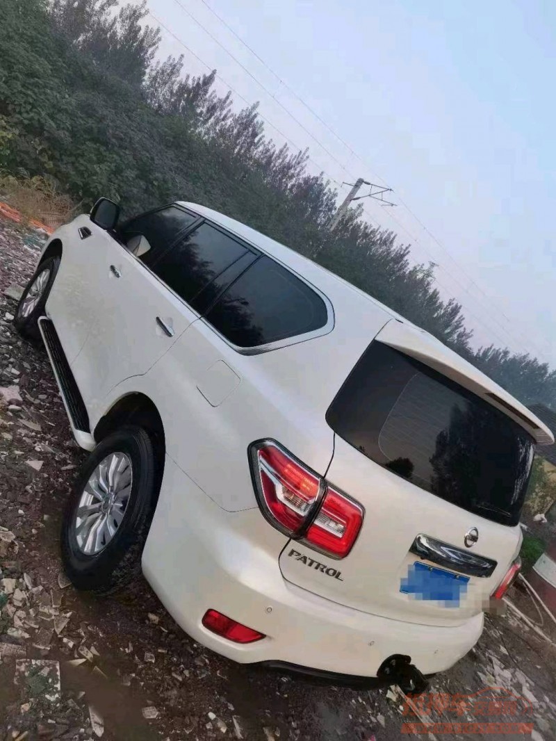 临沂18年日产途乐8