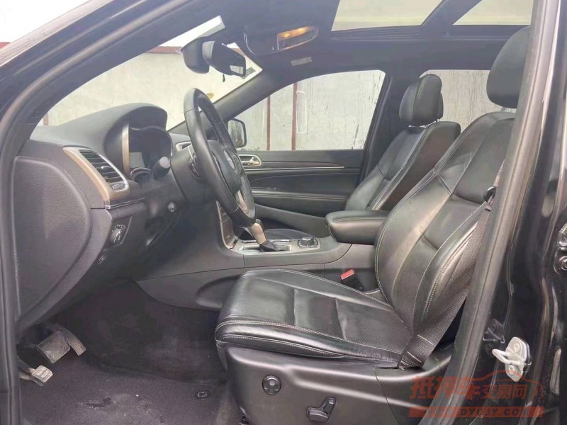 枣庄17年Jeep大切诺基4