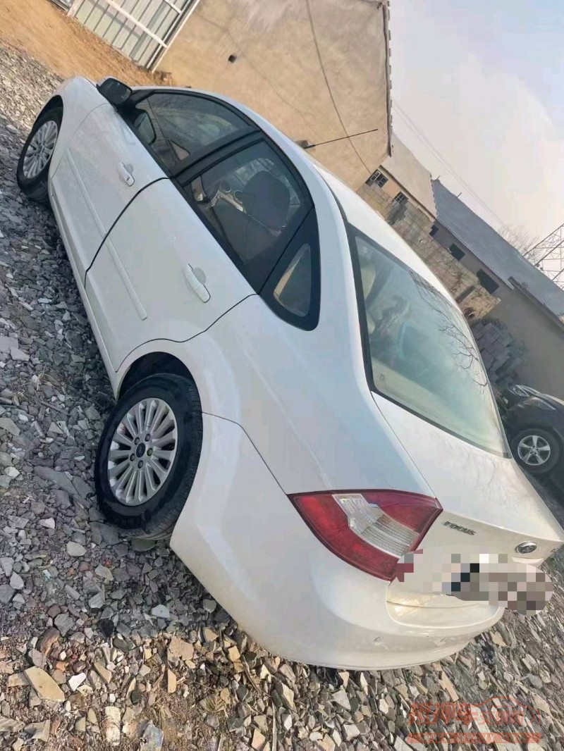 临沂18年福特福克斯8