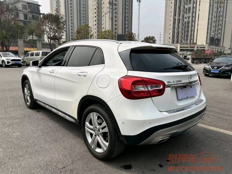重庆16年奔驰GLA6
