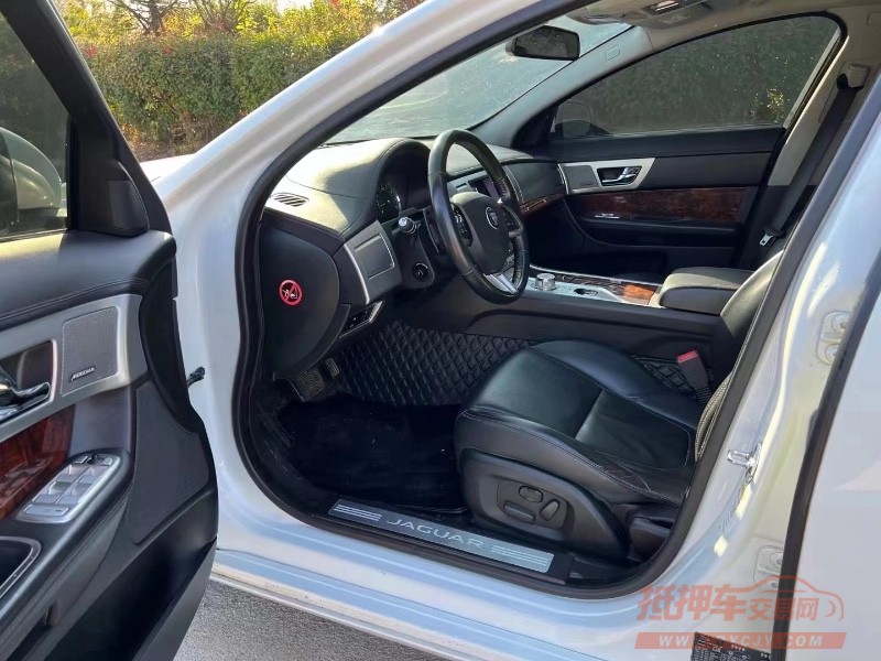 青岛14年捷豹XF2