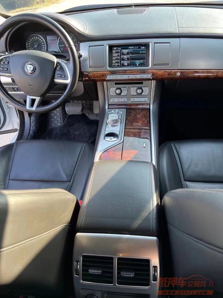 青岛14年捷豹XF4