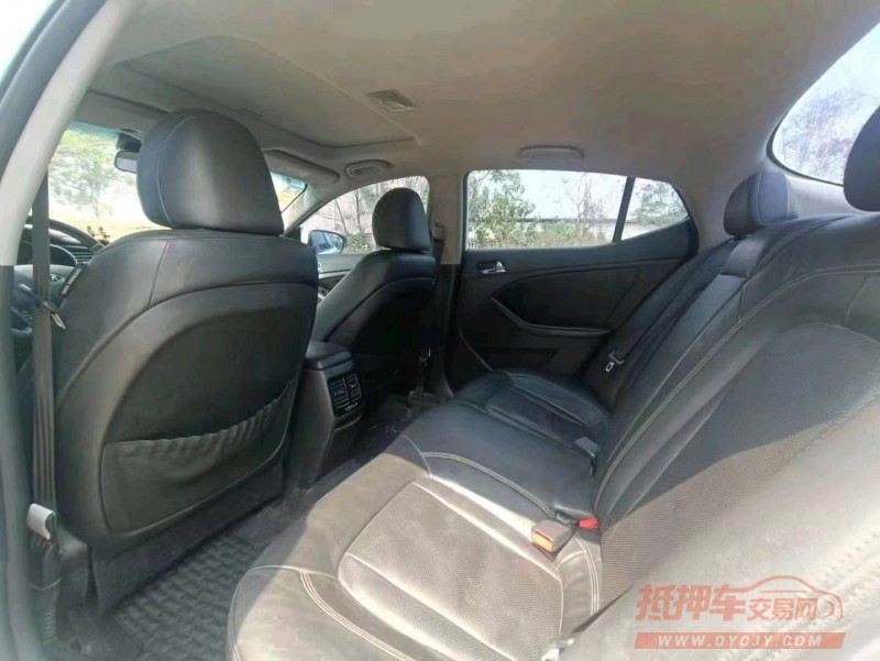 珠海11年起亚K57