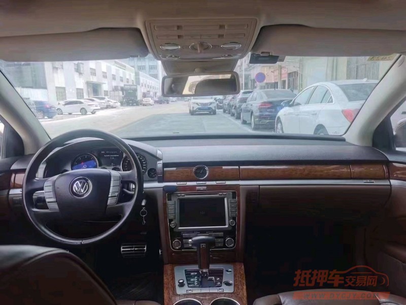 珠海13年大众辉腾9