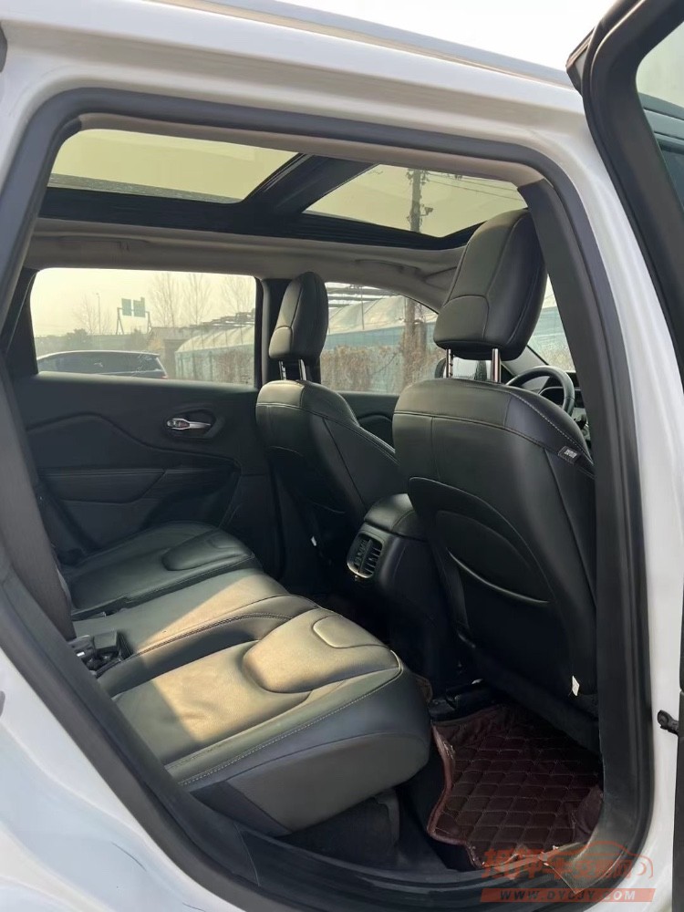 徐州18年Jeep自由光9