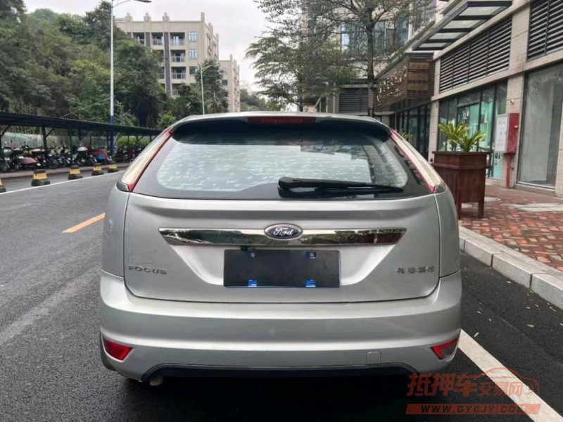 珠海12年福特福克斯7