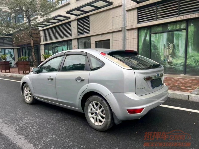 珠海12年福特福克斯9