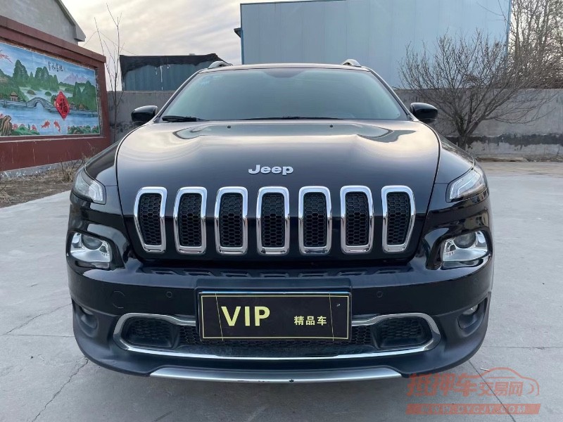 潍坊17年Jeep自由光1