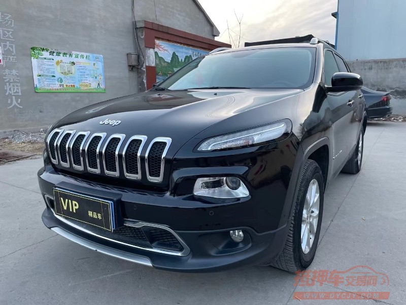 潍坊17年Jeep自由光4