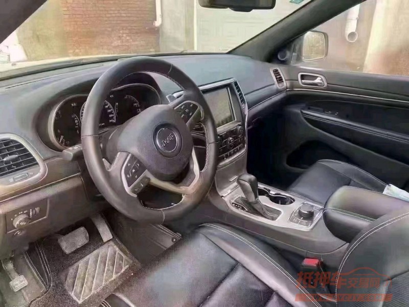 邯郸17年Jeep大切诺基3