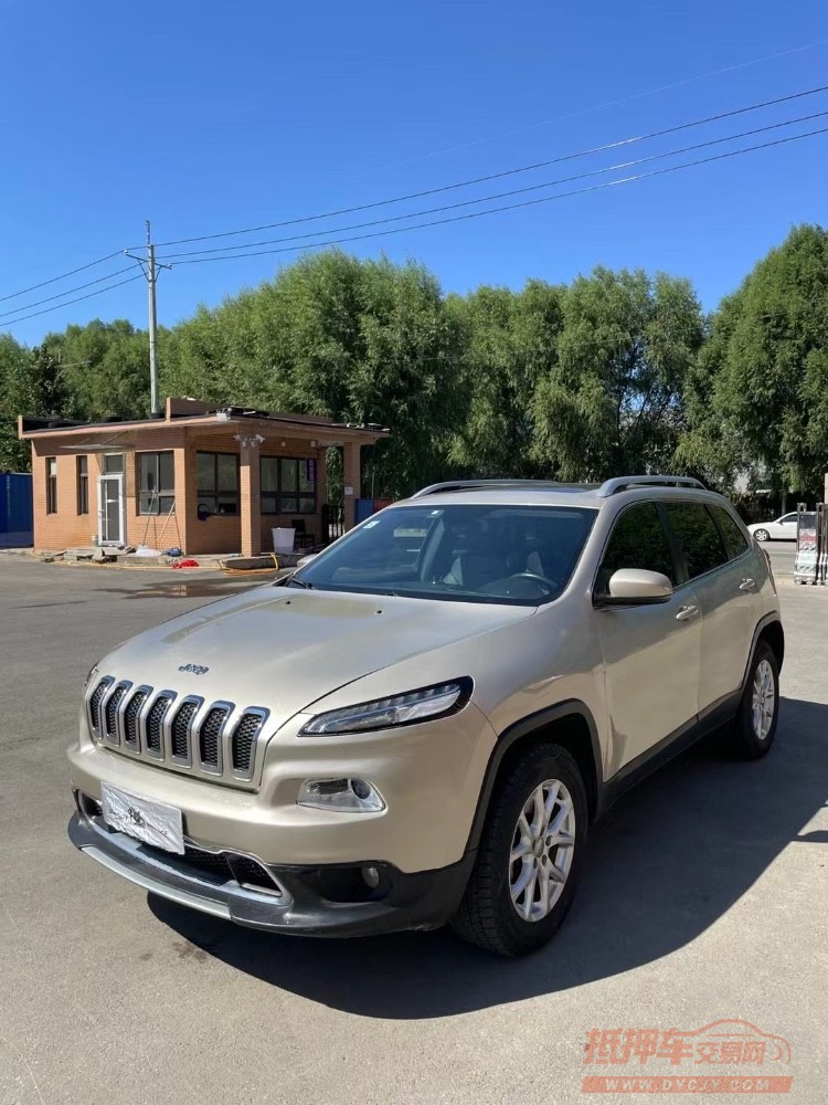 沈阳17年Jeep自由光4