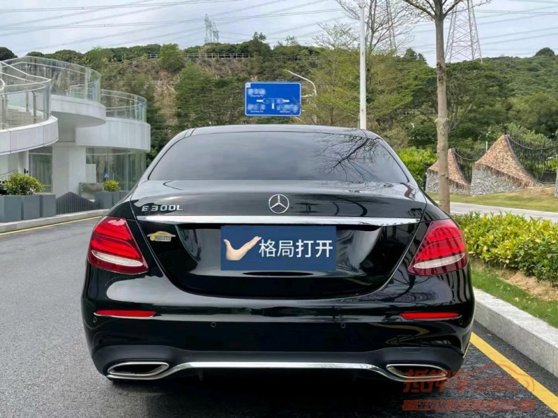 广州19年奔驰E8
