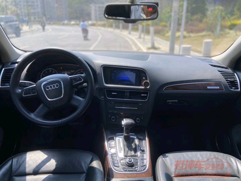广州11年奥迪Q58