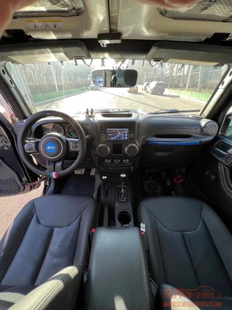 沈阳16年Jeep牧马人8