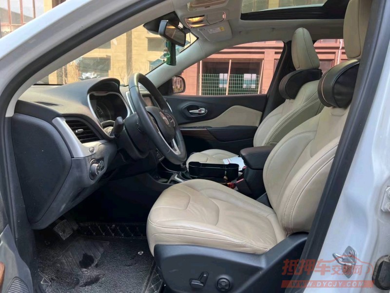 徐州17年Jeep自由光4