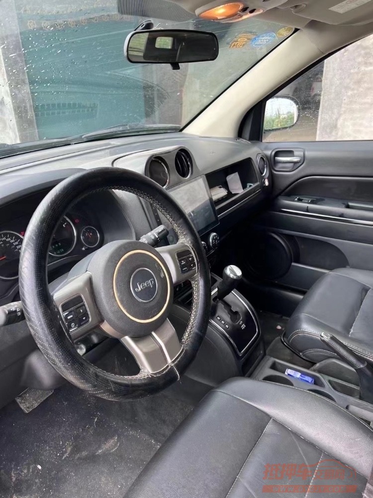 青岛13年Jeep指南者6