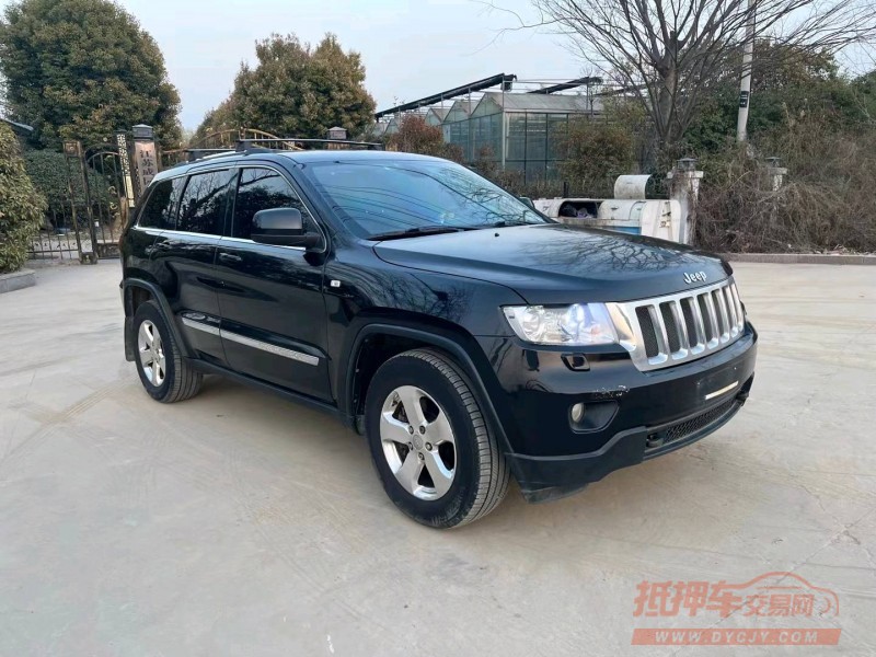 徐州13年Jeep大切诺基3