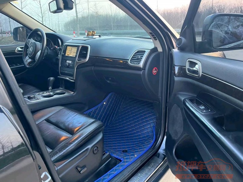 徐州13年Jeep大切诺基6