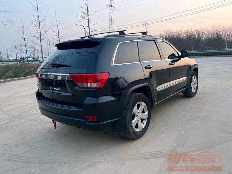 徐州13年Jeep大切诺基8