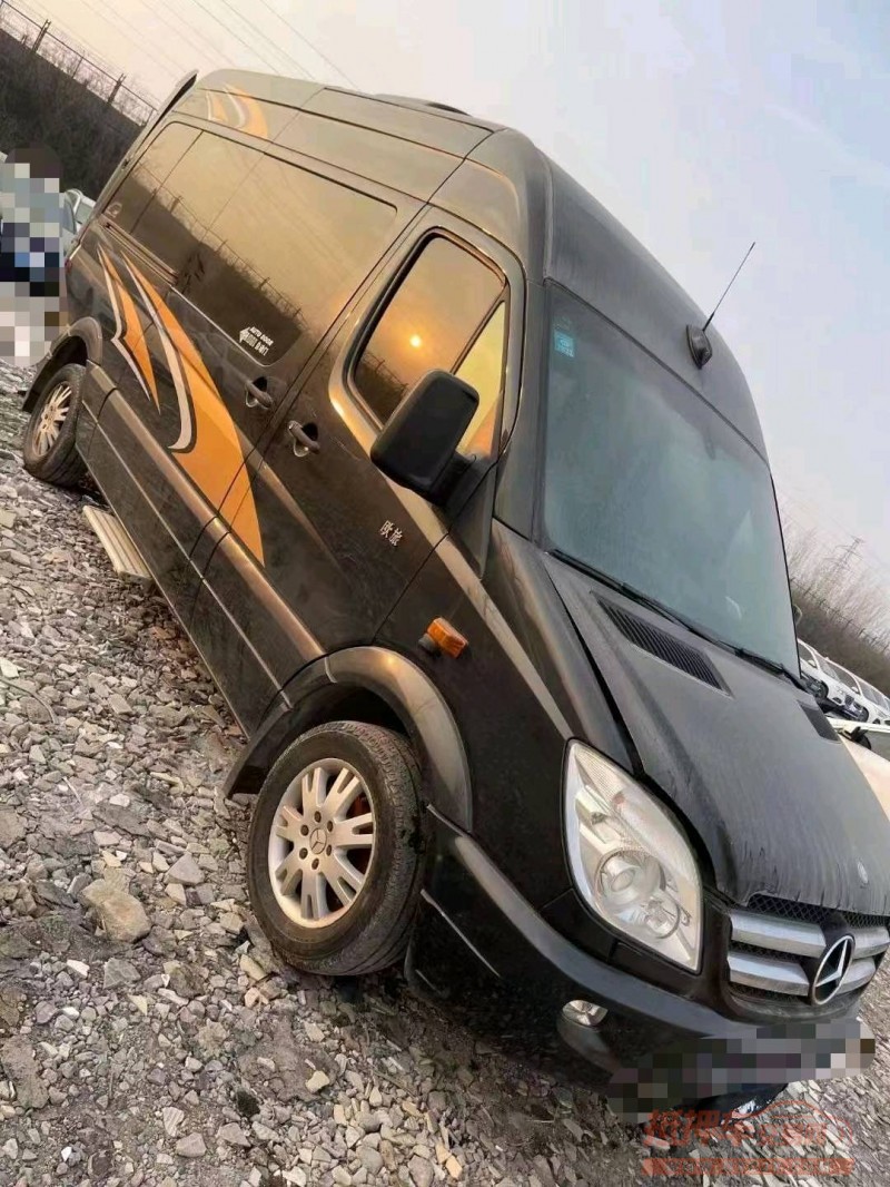 临沂12年奔驰斯宾特2