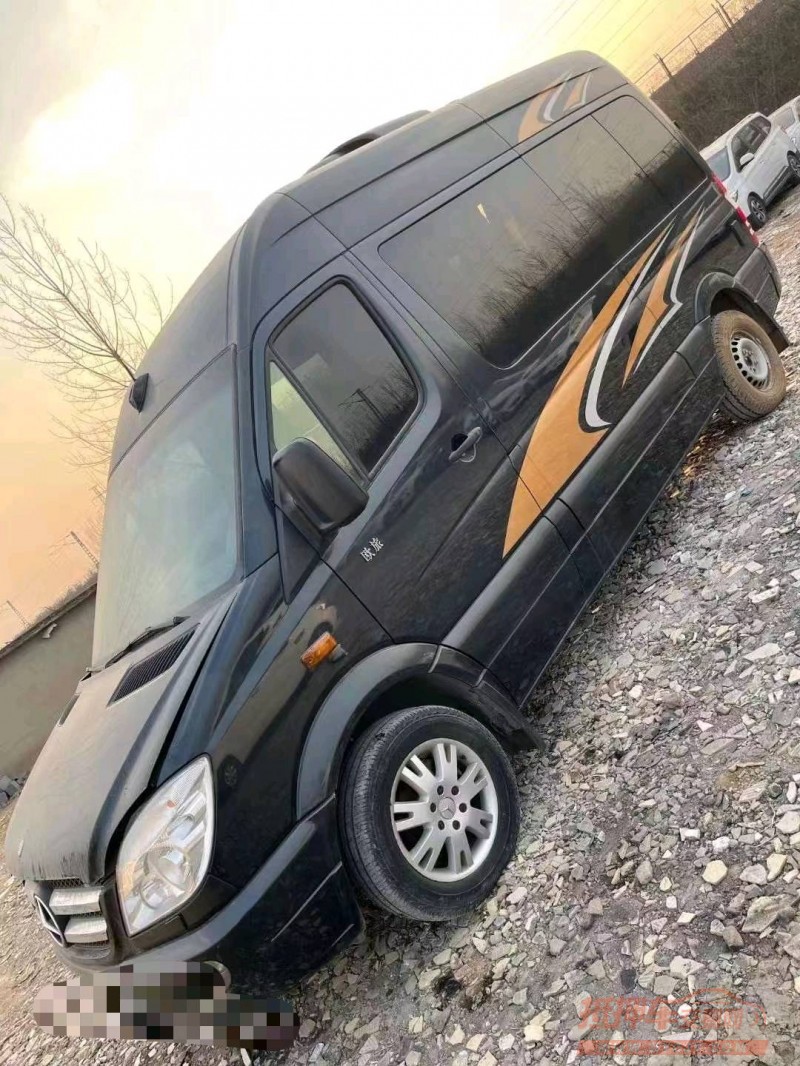 临沂12年奔驰斯宾特3