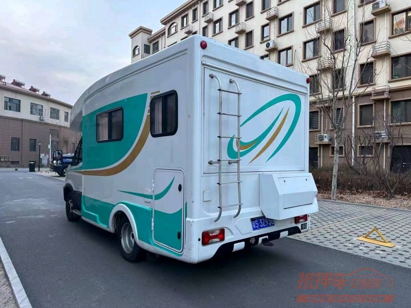 邯郸19年依维柯房车9