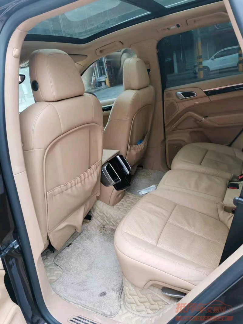 宜昌14年保时捷卡宴5