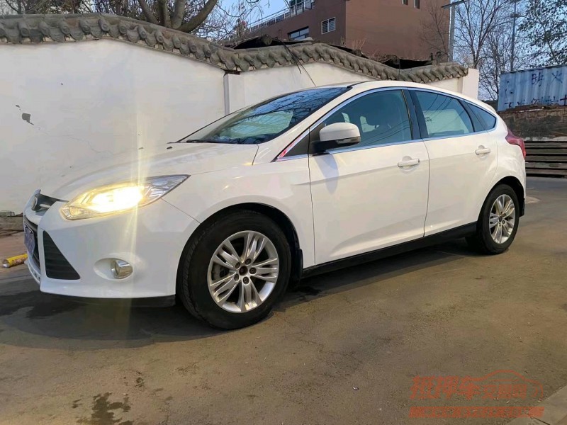 保定15年福特福克斯2