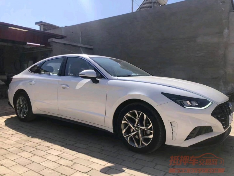 保定22年现代索纳塔十3