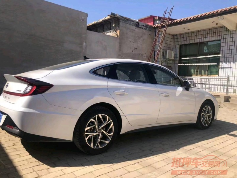 保定22年现代索纳塔十4