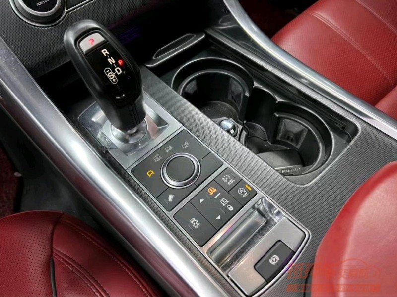 东莞17年路虎揽胜运动5