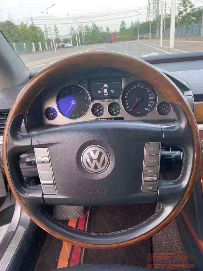 宜昌10年大众辉腾2