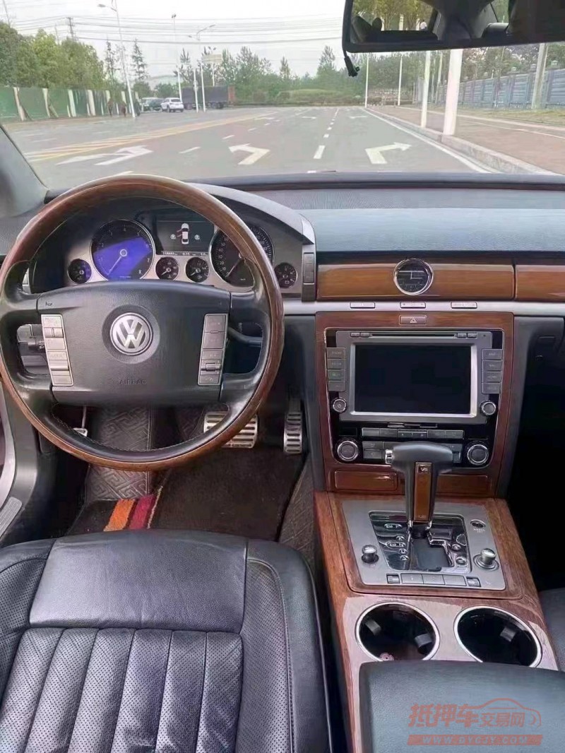 宜昌10年大众辉腾6