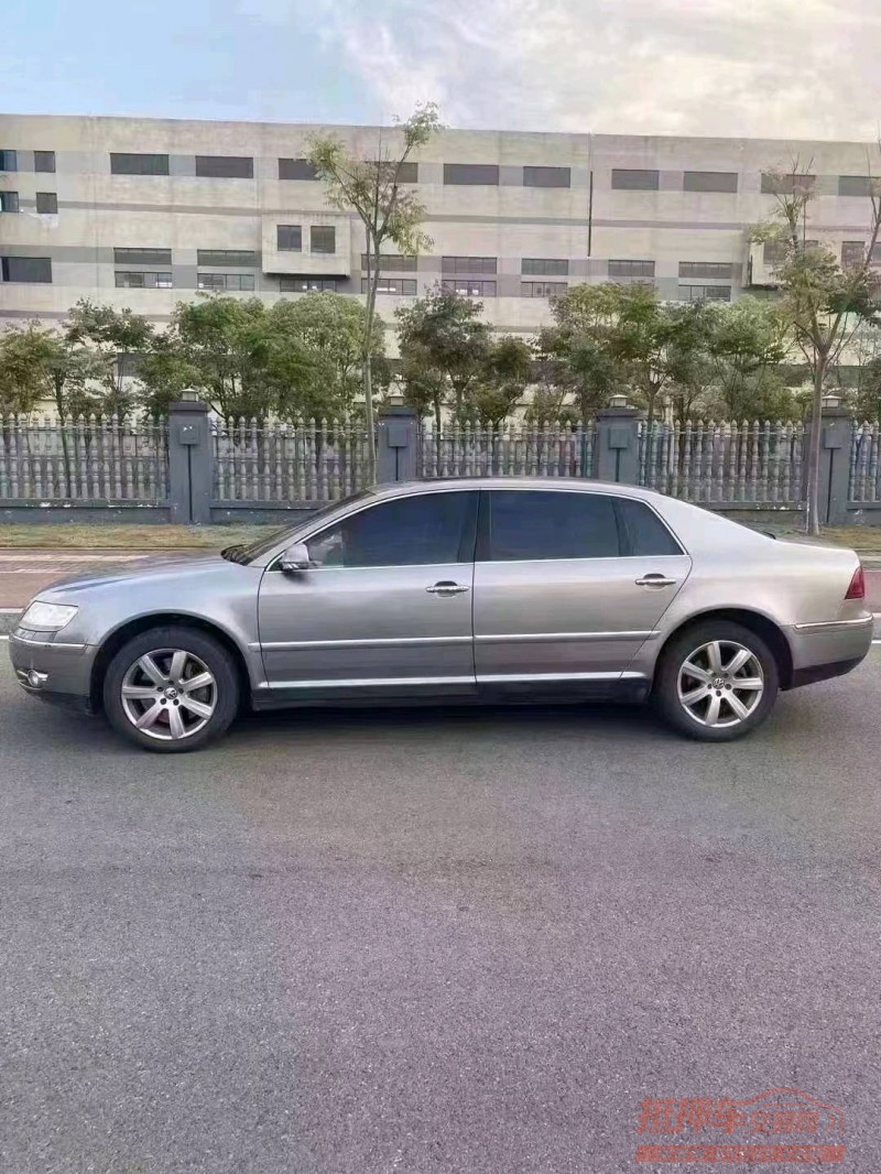 宜昌10年大众辉腾5