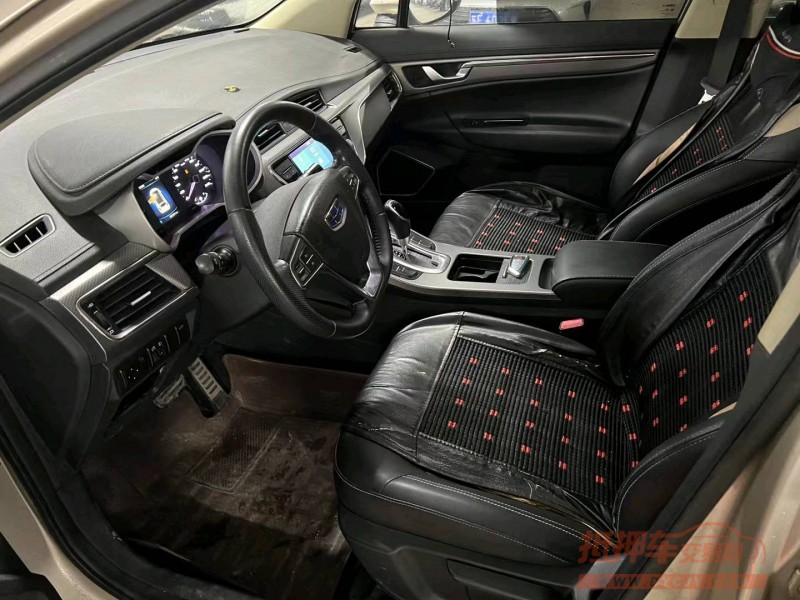 济宁18年吉利帝豪GS4