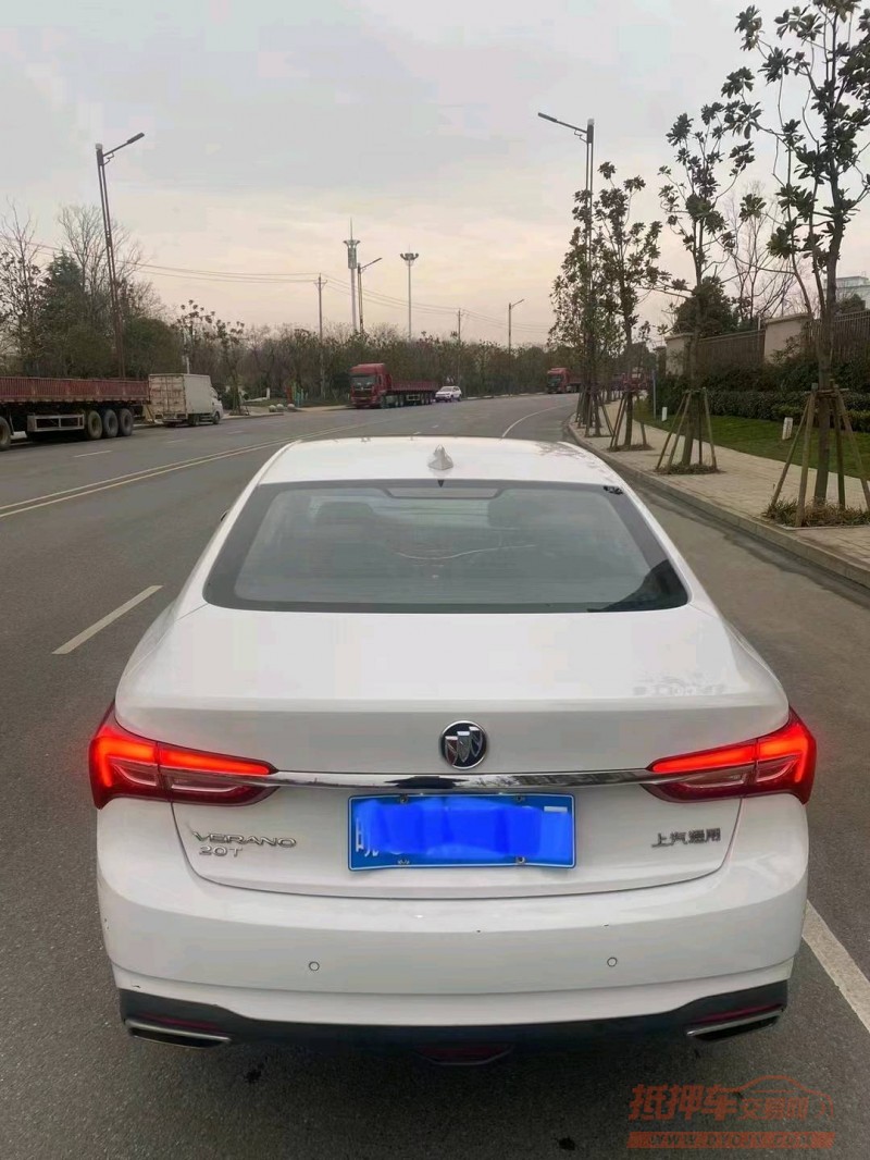 淮南22年别克威朗1