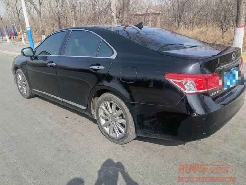 保定10年雷克萨斯ES8