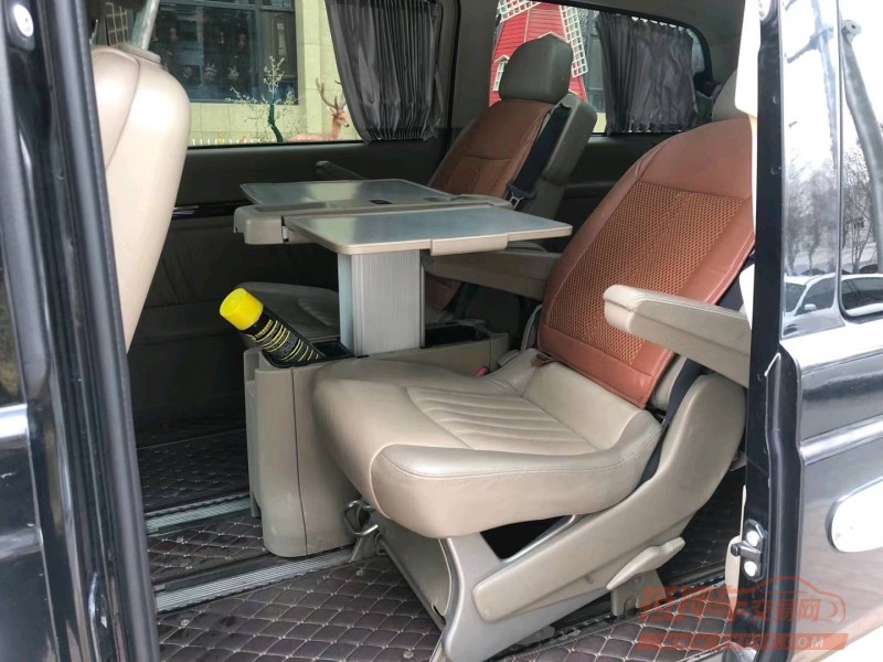 保定11年奔驰唯雅诺5