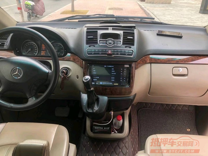 保定11年奔驰唯雅诺4