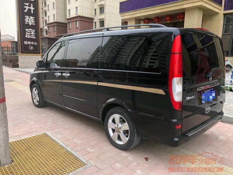 保定11年奔驰唯雅诺1