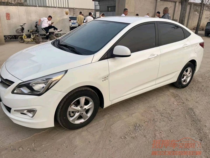 保定16年现代瑞纳3