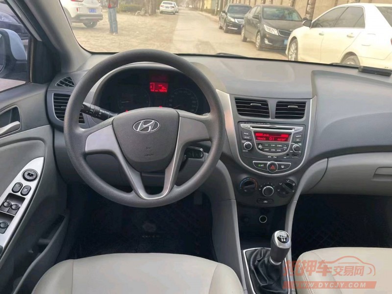 保定16年现代瑞纳6