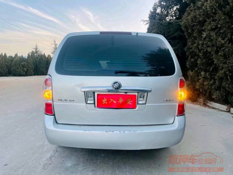 青岛12年别克GL89