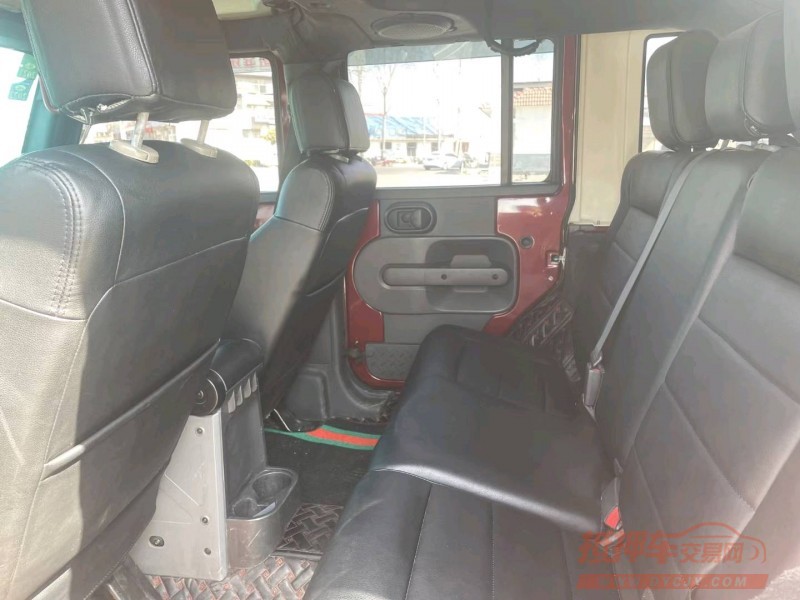 济宁10年Jeep牧马人5