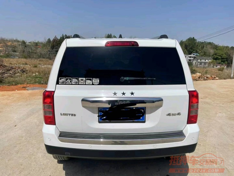 衡阳13年Jeep自由客5