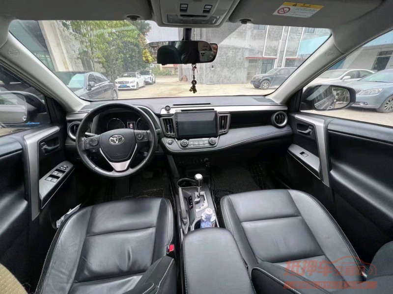 珠海17年丰田RAV4荣放4